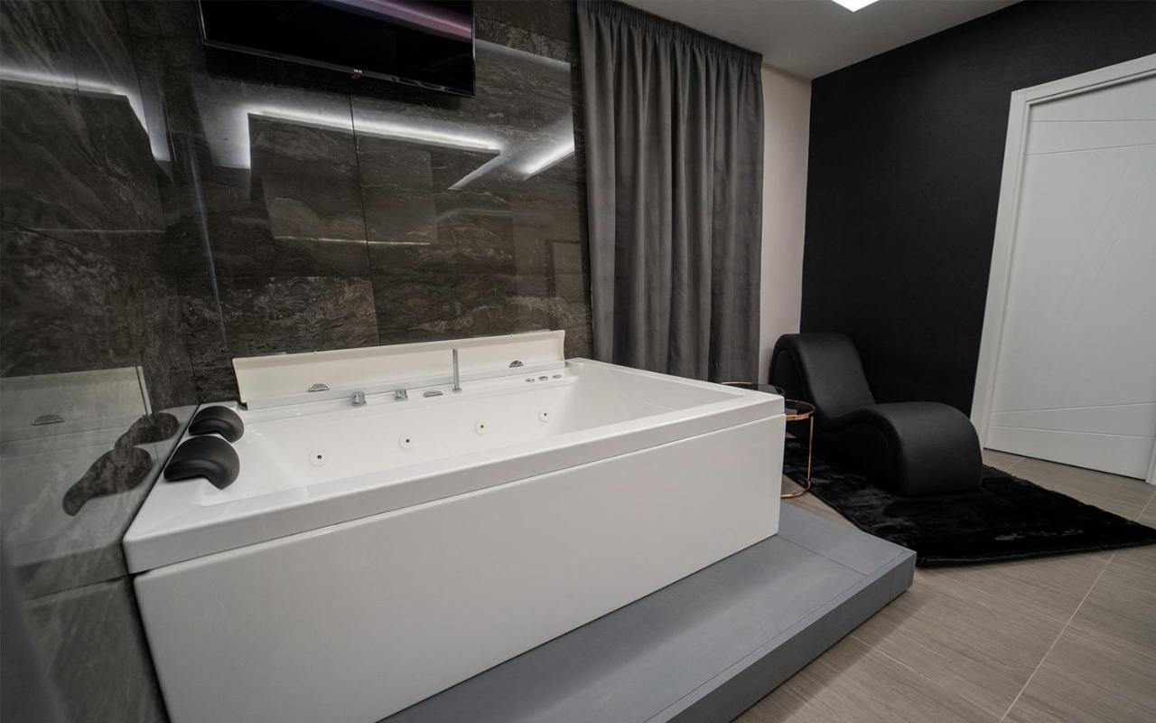 Intimity Luxury Rooms Qualiano Kültér fotó